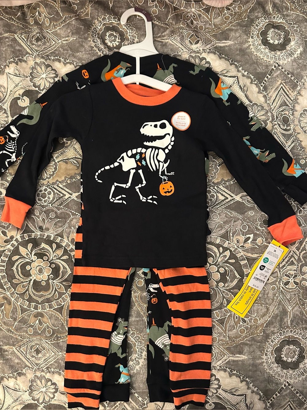 NWT- Kids Halloween Skeleton Dino 2 piece Pajama Set - Black & Orange size 2T